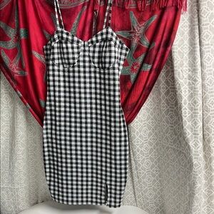 Elegant Black and White Checkered Backless Dress New no tags